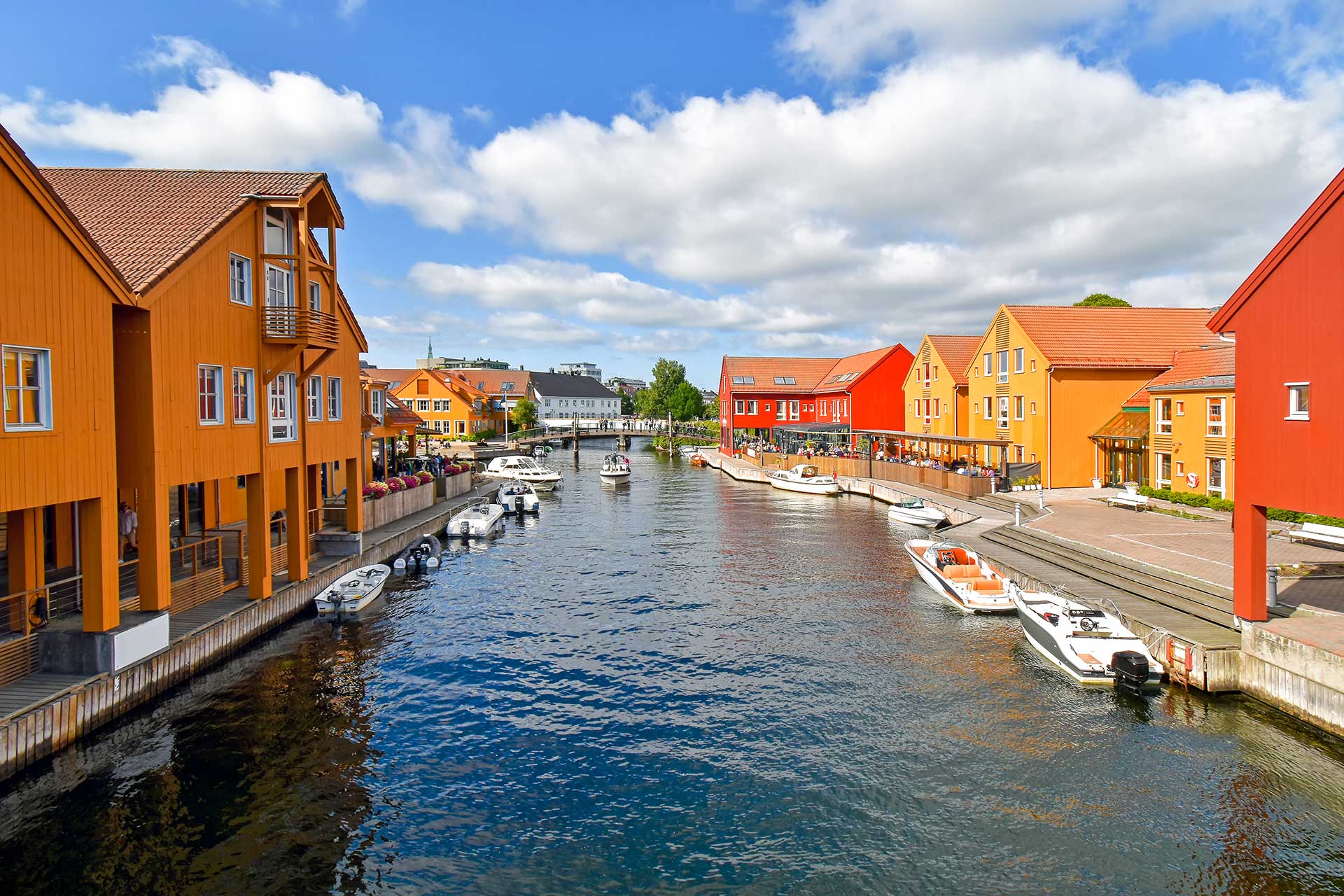 Fiskebryggen i Kristiansand, Revisorkonsult i Kristiansand